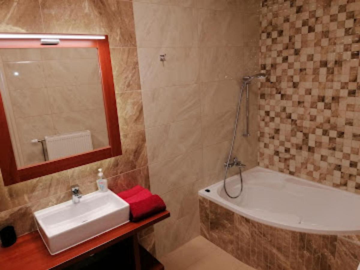 Nyíregyháza Staff House Bed & Breakfast エクステリア 写真